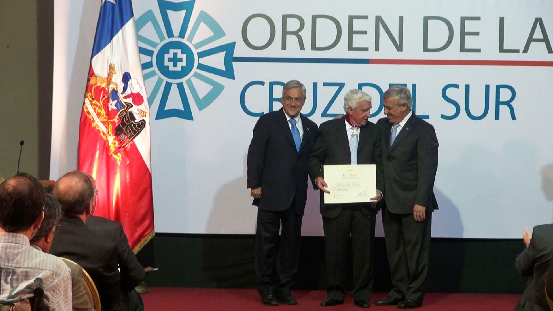 Dr. Juan Arraztoa Elustondo obtuvo Premio “Gran Cruz”